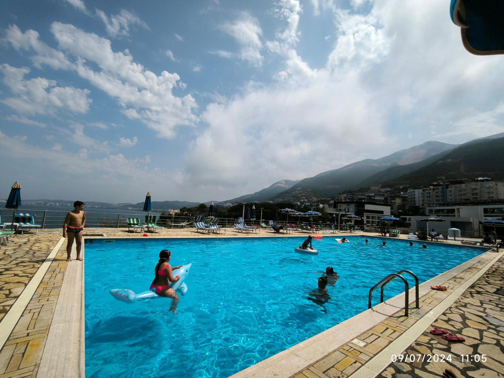 Matthews Beach House Vlorë Exterior foto